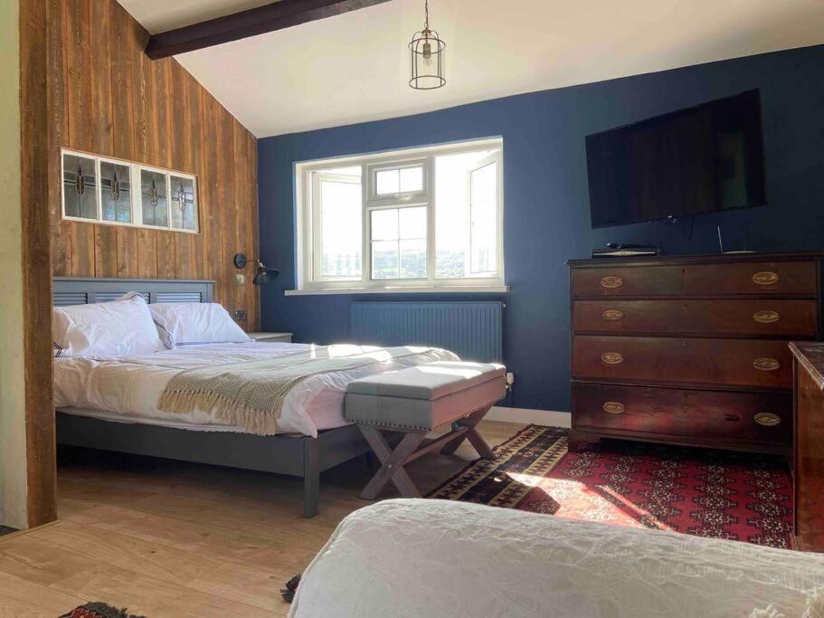 Couples Getaway, With Mountain Views/Dog Friendly Villa Крикоуел Екстериор снимка